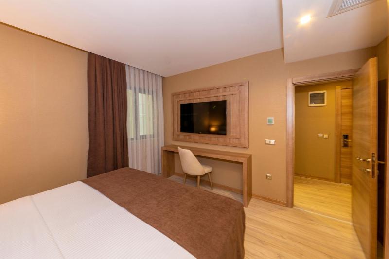 Comfort Suite image 3