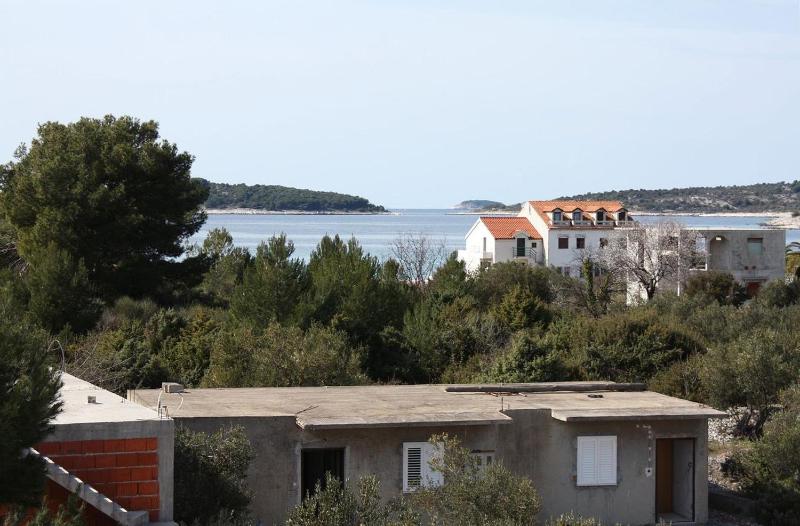 One-Bedroom Apartment with Balcony image 2