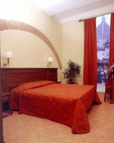 Double or Twin Room image 3