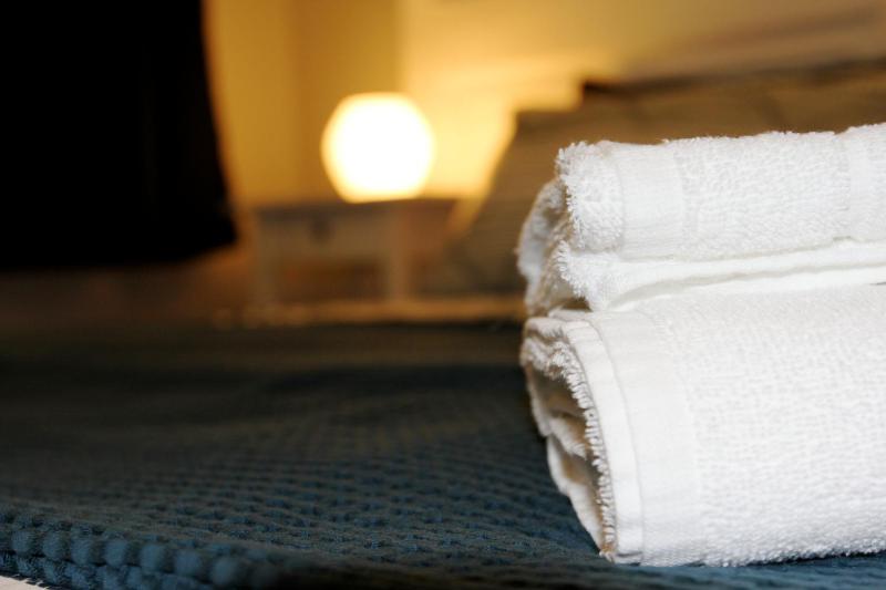 Deluxe Double Room with Balcony image 3