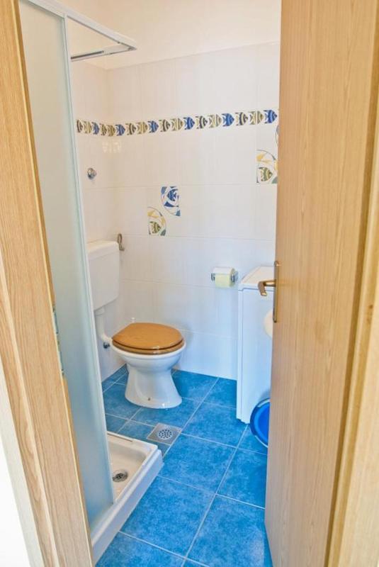 One-Bedroom Apartment with Balcony image 3