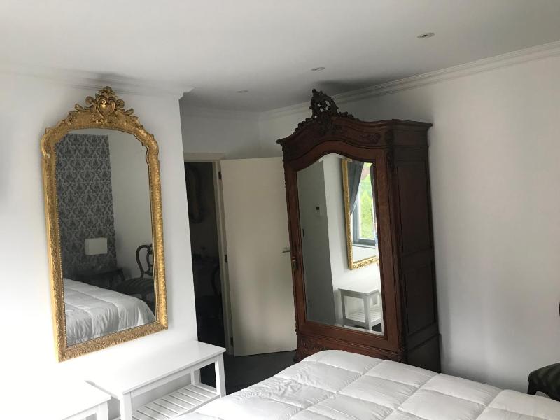 Deluxe Double or Twin Room image 1