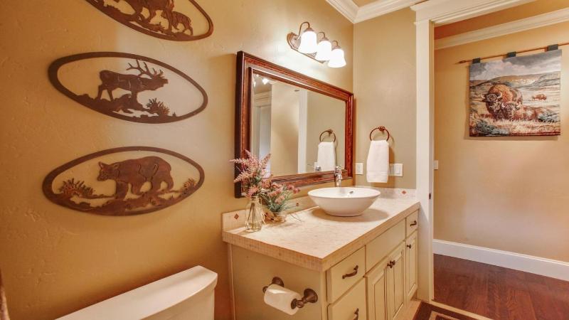 Four-Bedroom Holiday Home image 3
