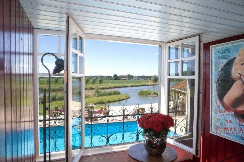 Ensenada Suite image 2