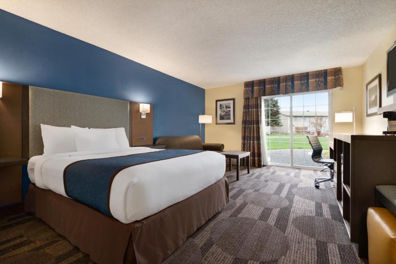 Deluxe Queen Room, Non-Smoking image 2