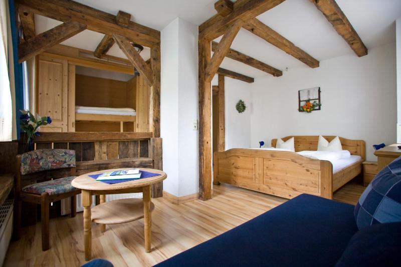 Quadruple Room image 2