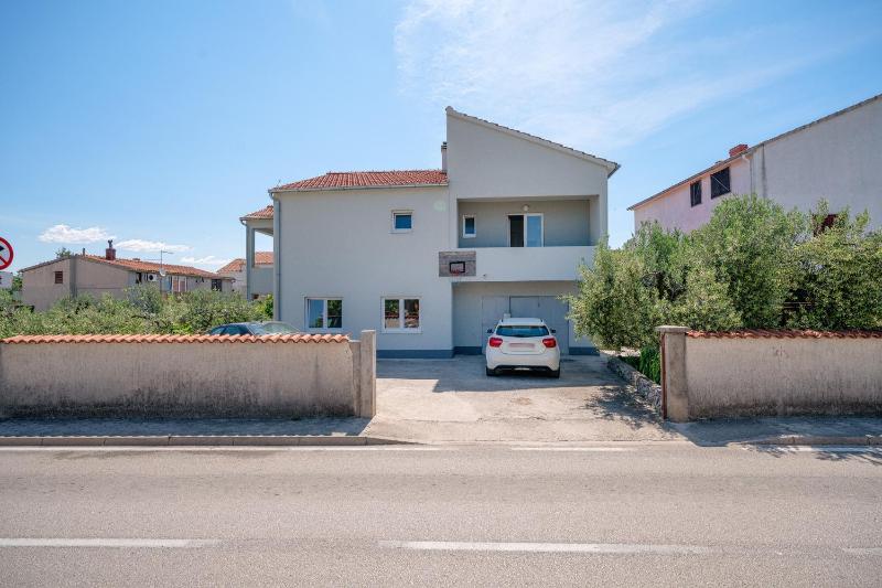 Good Vibration Apartments - image 28