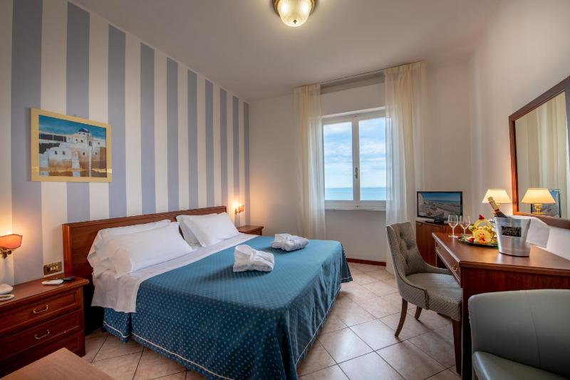 Grand Hotel Excelsior - image 15