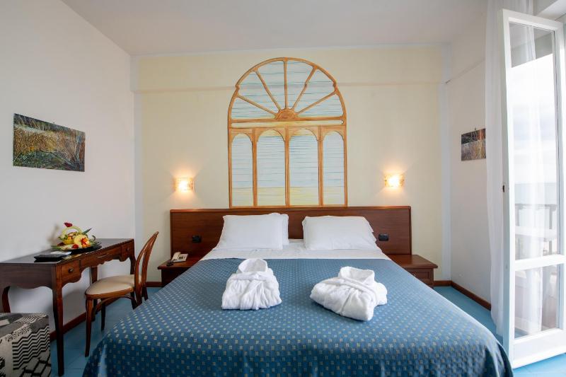 Grand Hotel Excelsior - image 19