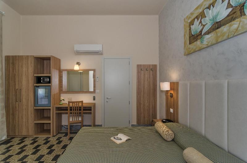Economy Double or Twin Room image 1