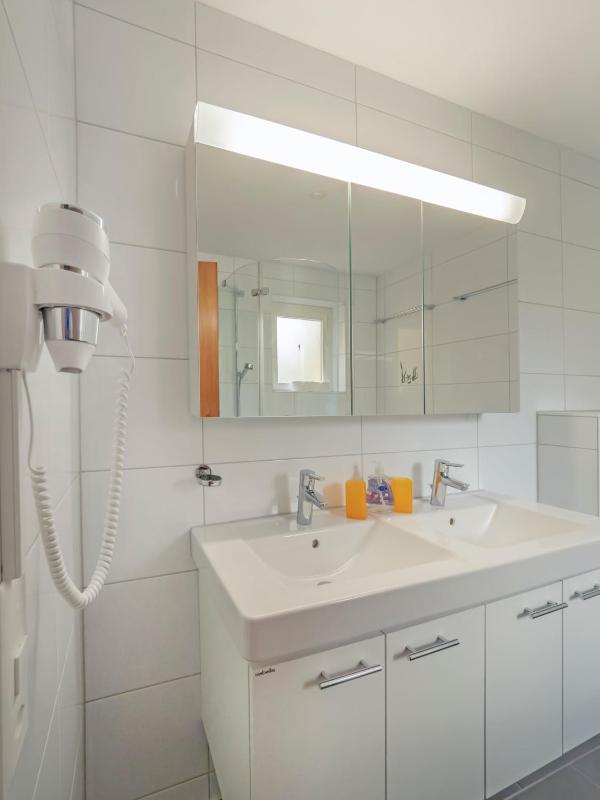 Two-Bedroom Apartment (6 Adults) image 2