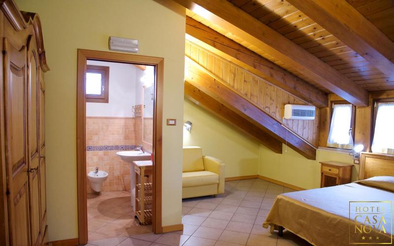Standard Triple Room image 3