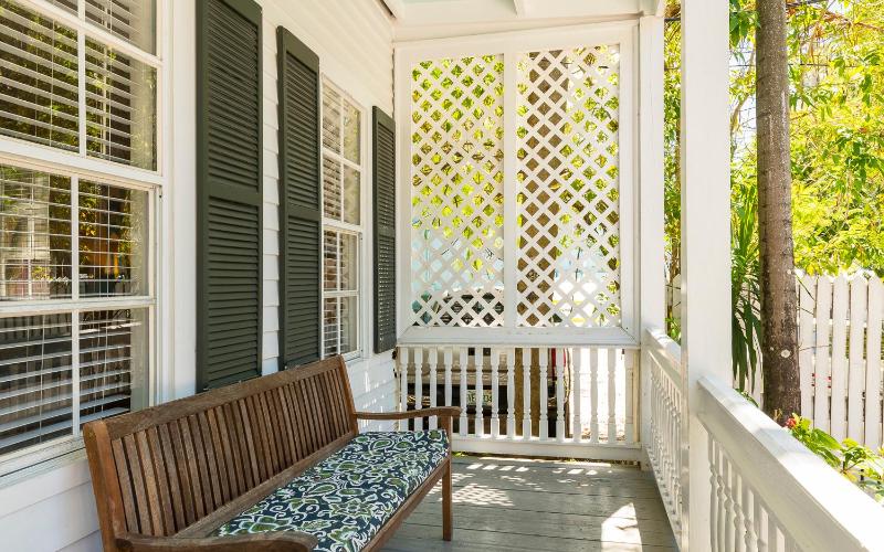 One Bedroom King Villa with Private Porch image 2