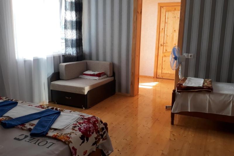 Standard Family Room image 1