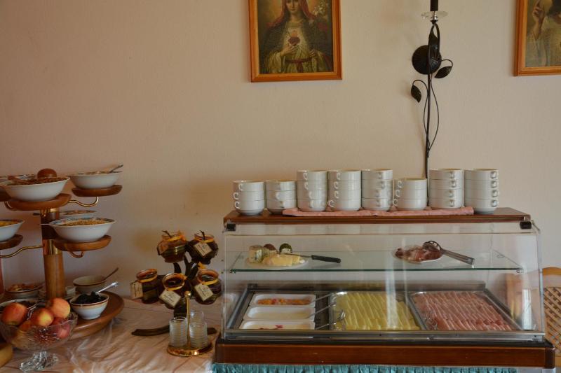 Single Room image 3