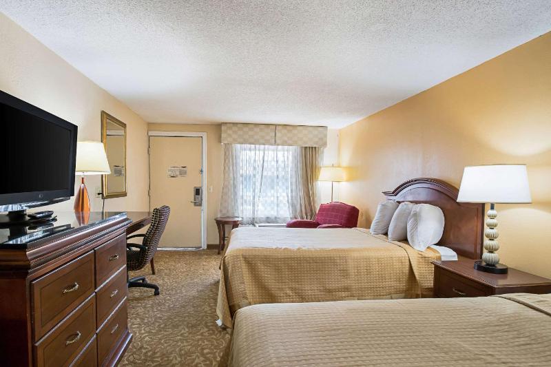 Double Room with Two Double Beds - Non-Smoking image 2
