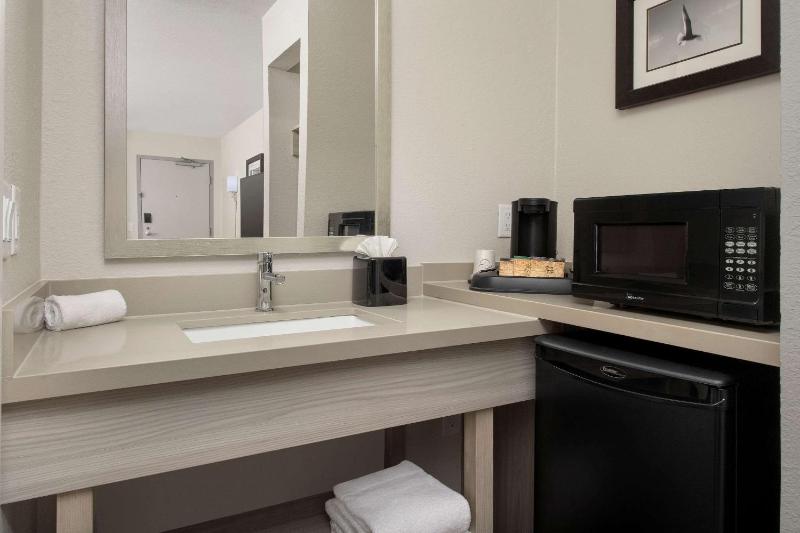 Double Room image 3