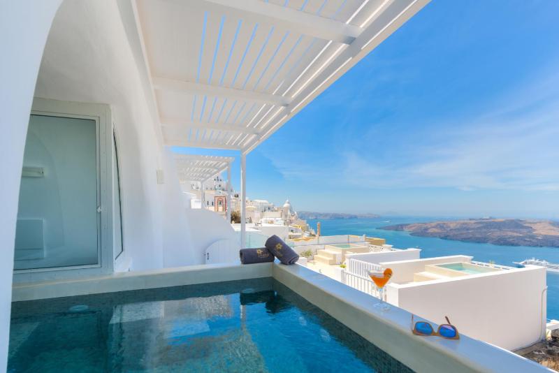 Iriana Suites - image 14