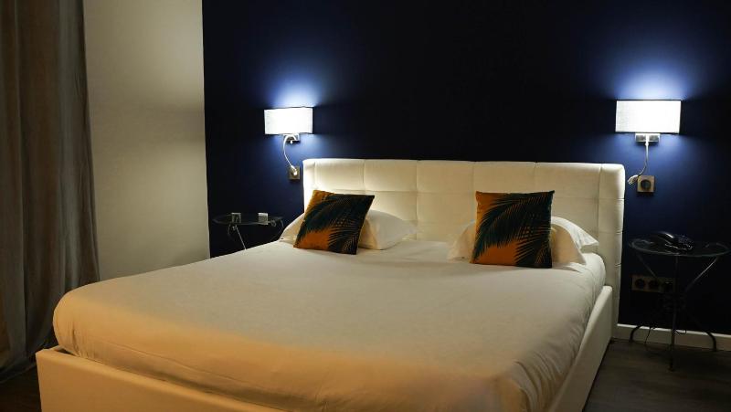 Single Room image 2
