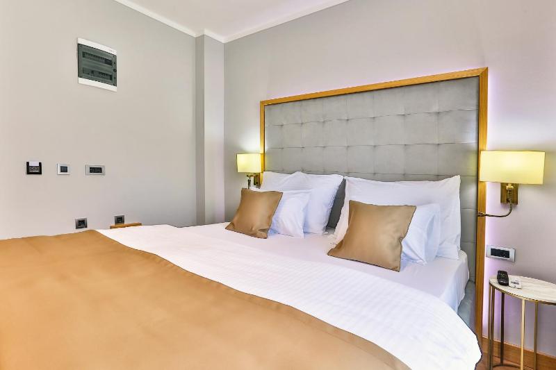 Budget Double Room image 2