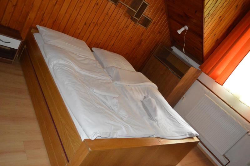 Double Room with Private Bathroom image 2