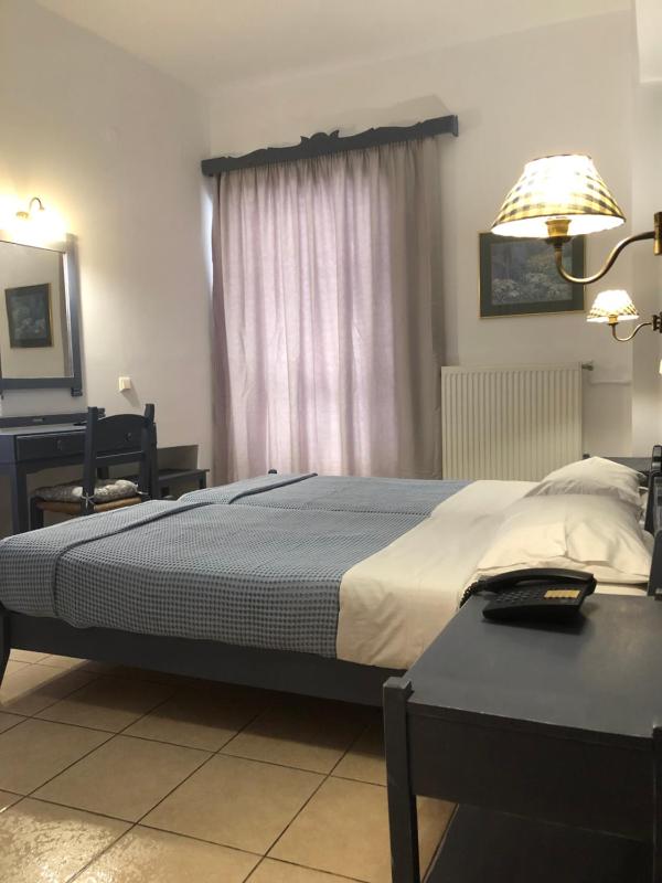 Standard Double Room image 3