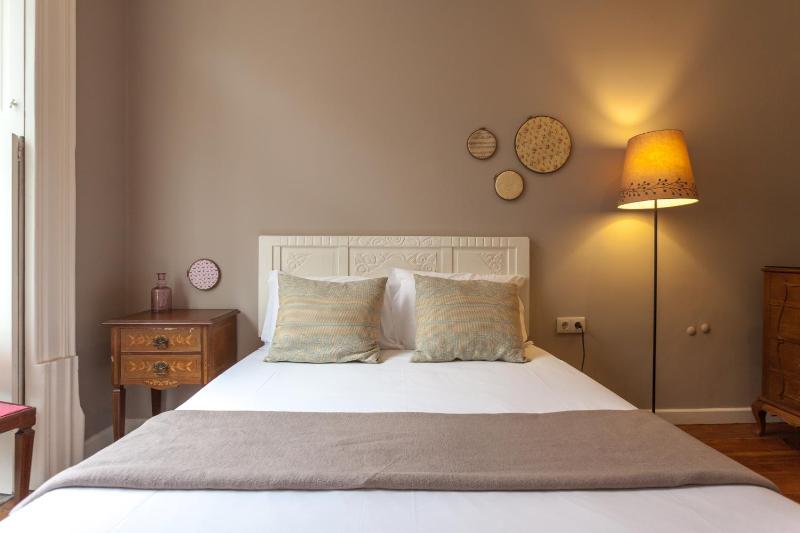 Double Room with Shared Bathroom image 4