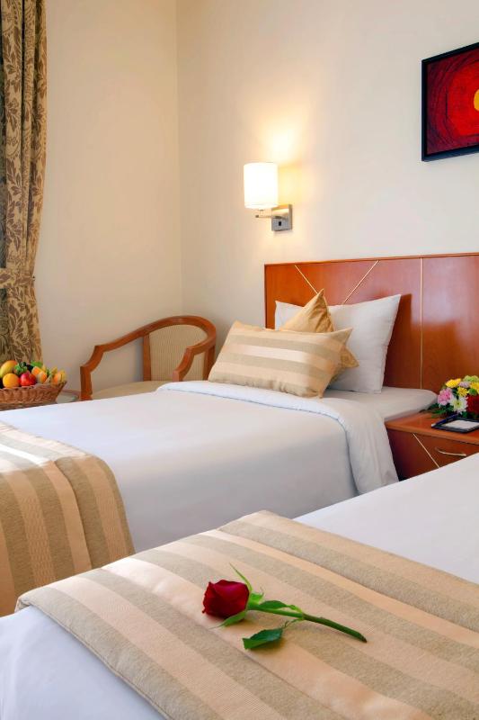 Classic Room with Twin beds image 4