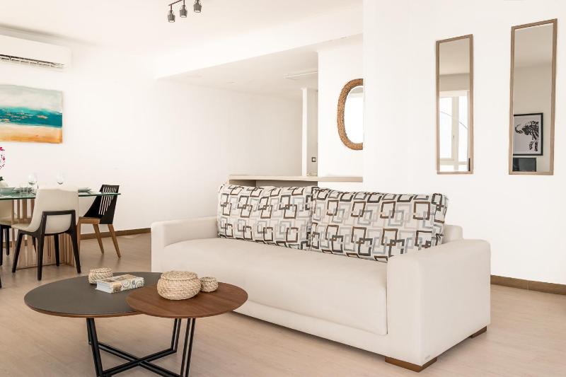 Enchanting City View Apartment - PH Quartier Del Mar - image 13