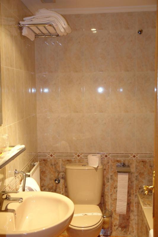Triple Room image 3