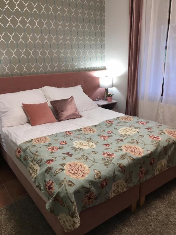 Double or Twin Room image 2