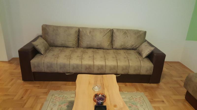 One-Bedroom Apartment image 2