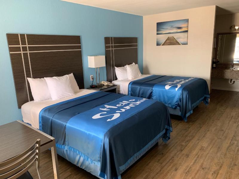 Double Room with Two Double Beds - Non-Smoking image 4