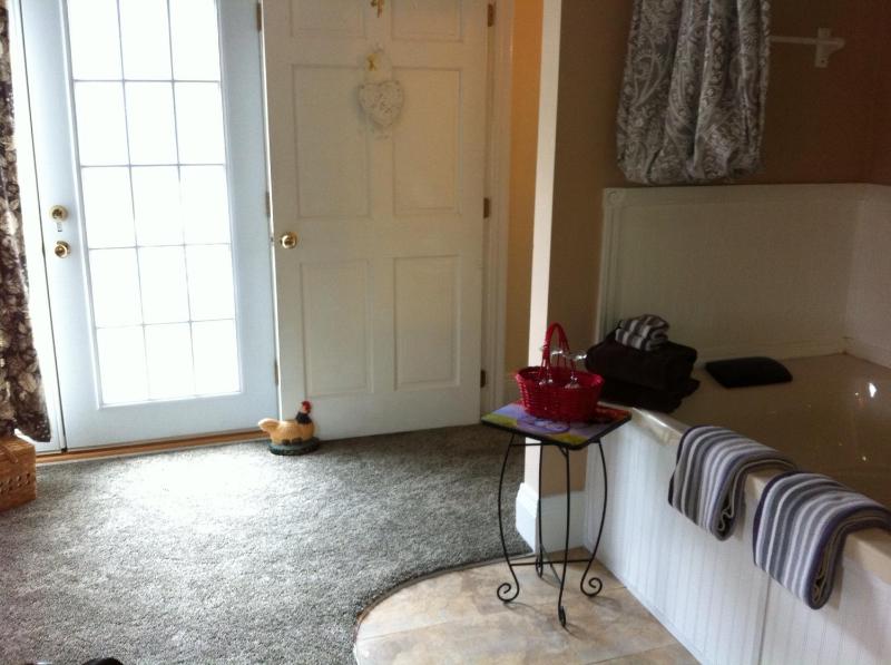 Emerald Necklace Inn Bed and Breakfast - image 18