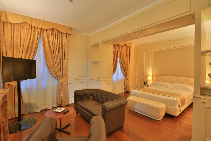 Junior Suite image 3