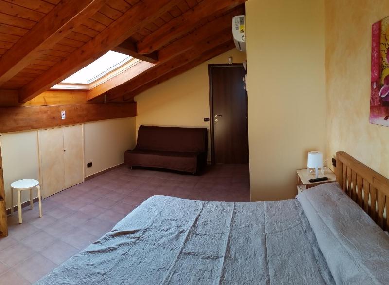 Apartment with Terrace and Sea View image 4