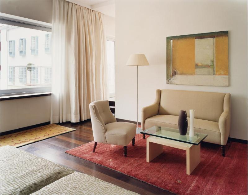 Deluxe Twin Room image 3