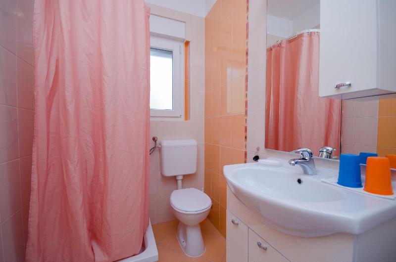 Triple Room with Balcony image 3