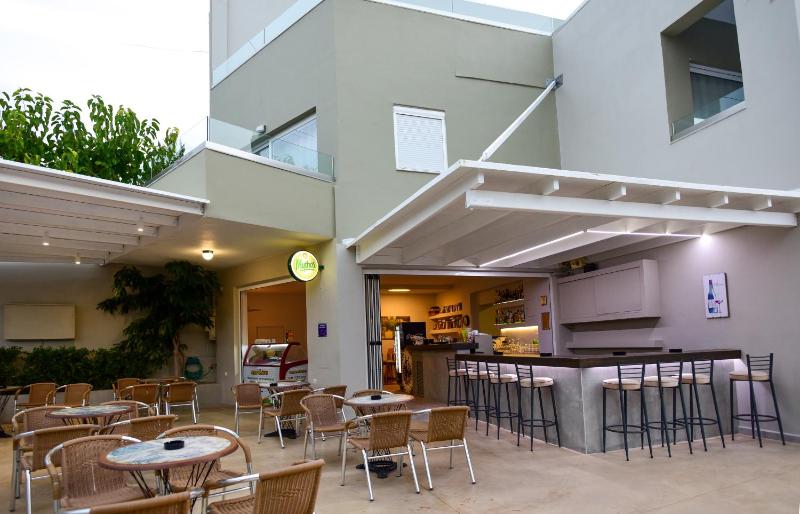 Blue Horizon Apartments - image 6