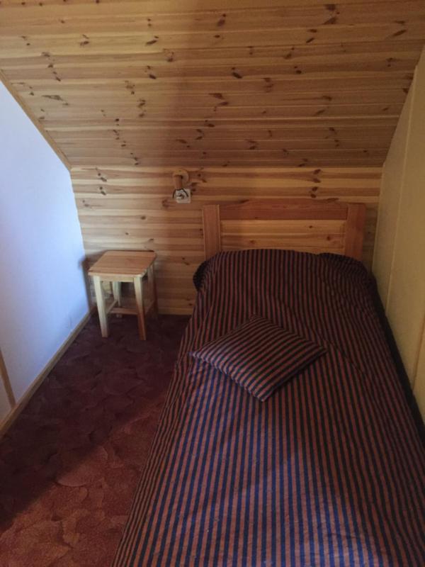 Twin Room with Shared Bathroom image 3
