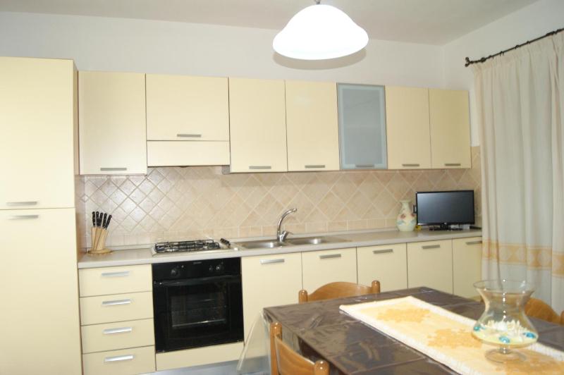 Two-Bedroom Townhouse image 3