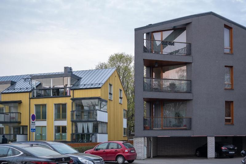 Dream Stay - Stylish Apartment near Old Town with Free Parking - image 10