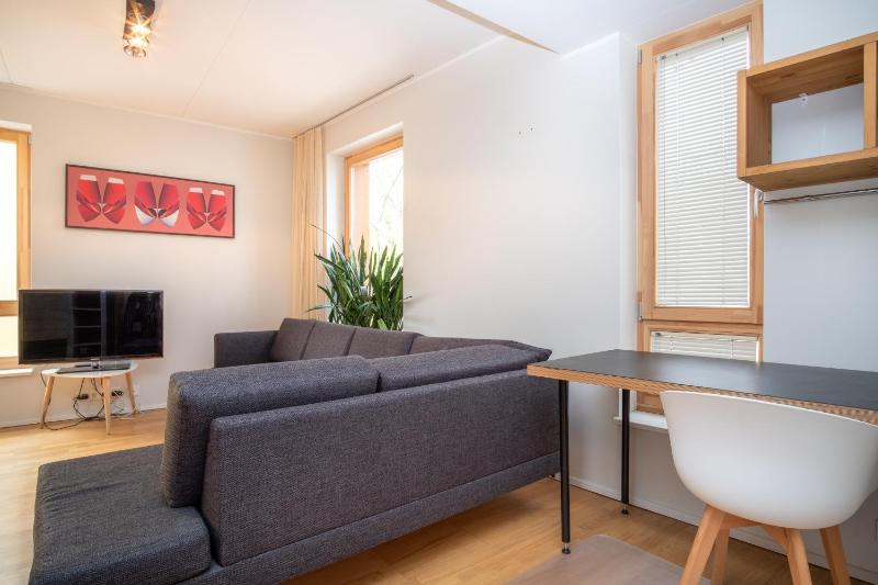 Dream Stay - Stylish Apartment near Old Town with Free Parking - image 2