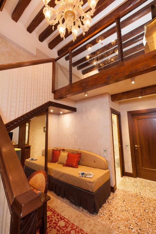 Superior Triple Room image 1