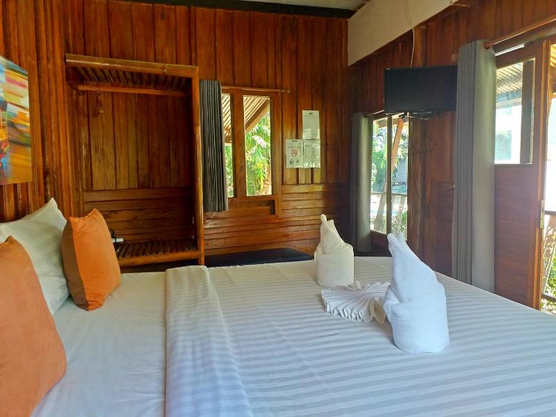 The Ford SunSet Beach Resort - image 4