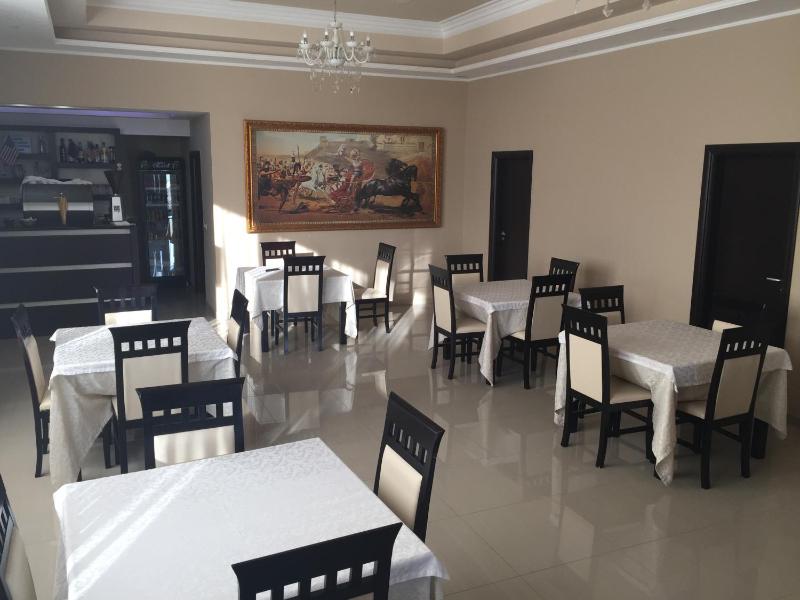 Haris Hotel & Suites - image 6