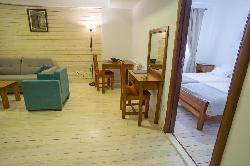 One-Bedroom Apartment image 3