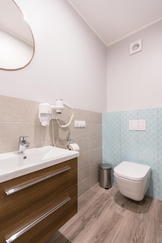 Double Room with Balcony and Sea View image 4