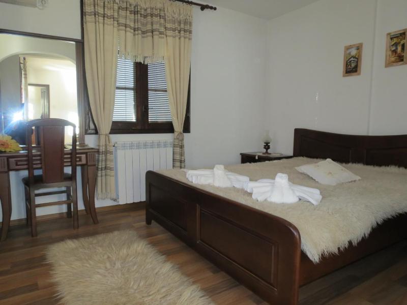 Deluxe Suite image 2