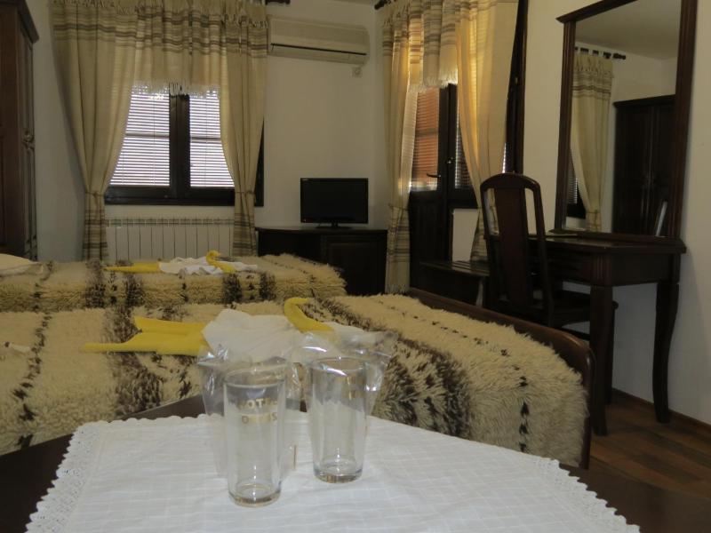 Double Room image 2